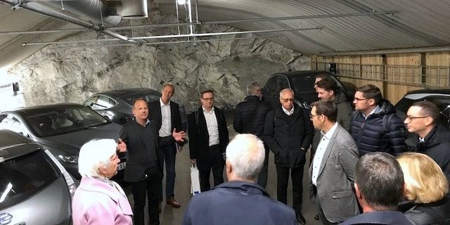 image2ny A group of 18 municipal and industry representatives was presented the brand new climate budget of the city of Oslo on the 25th of September. They also got a presentation of Oslo´s policies and actions within electromobility, and a guided tour to the world´s first charging garage for EVs at Akershus Fortress.